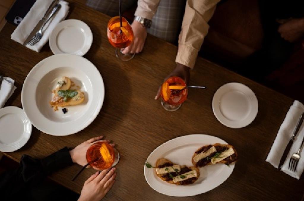 Exploring the Rise of Casual Fine Dining: A Modern Gastronomic Journey